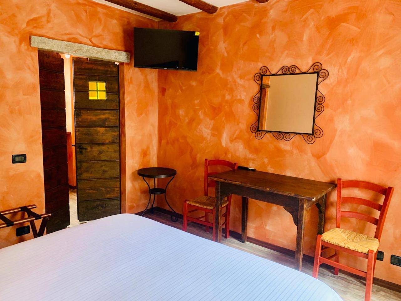 Agriturismo Il Talento Nella Quiete Castiglione dʼIntelvi Exterior foto