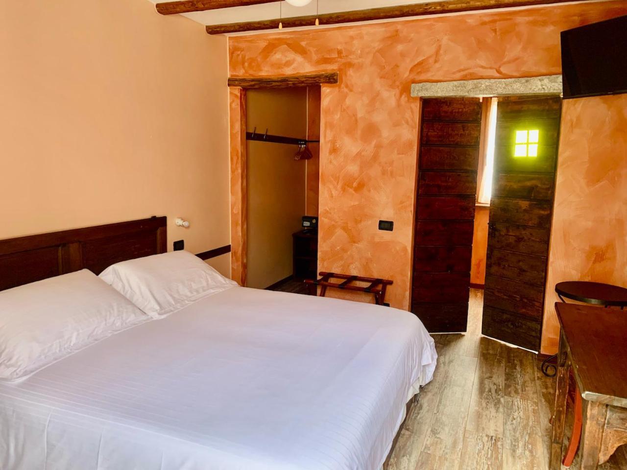 Agriturismo Il Talento Nella Quiete Castiglione dʼIntelvi Exterior foto