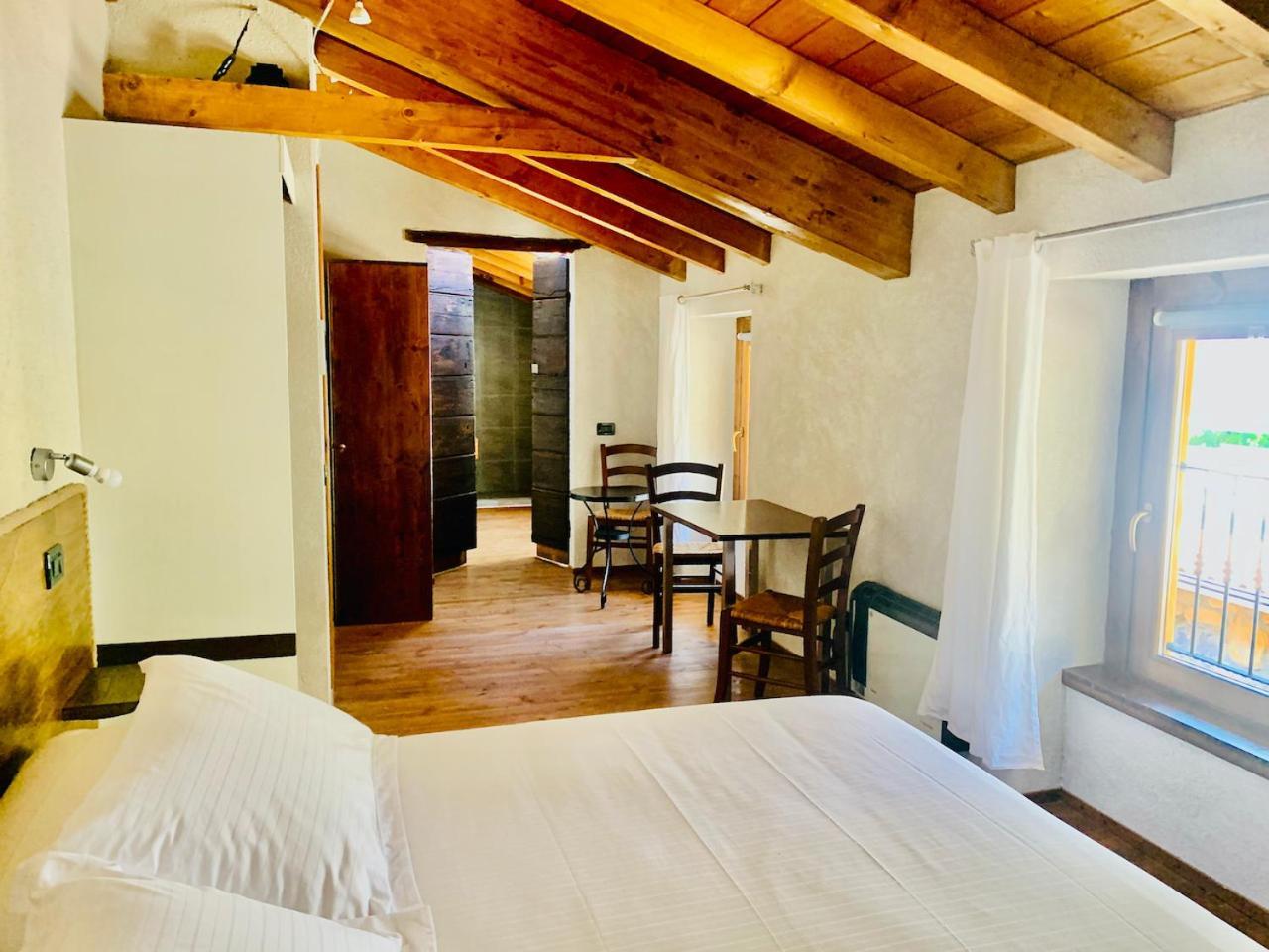 Agriturismo Il Talento Nella Quiete Castiglione dʼIntelvi Exterior foto