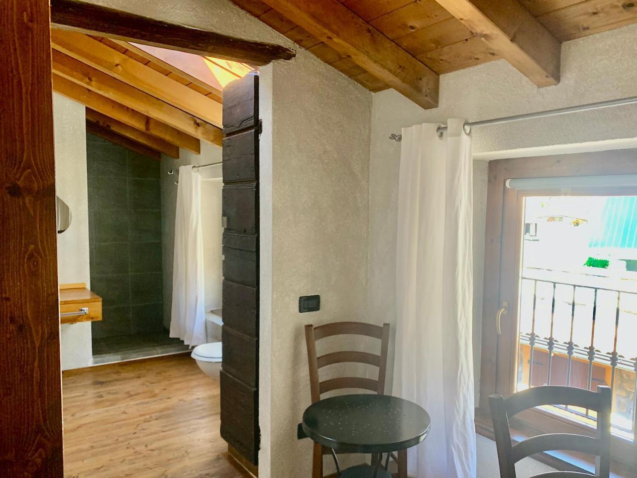 Agriturismo Il Talento Nella Quiete Castiglione dʼIntelvi Exterior foto