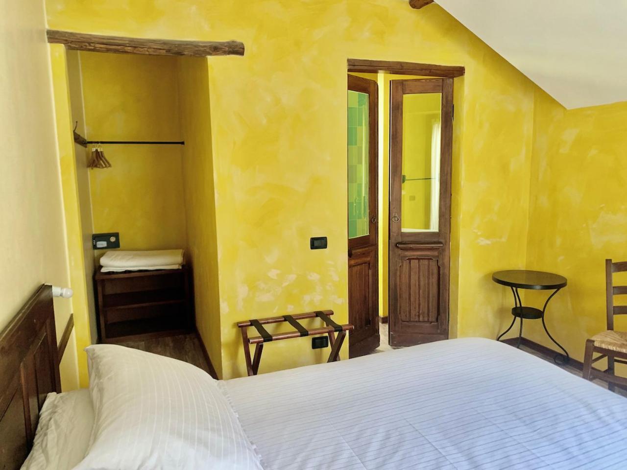 Agriturismo Il Talento Nella Quiete Castiglione dʼIntelvi Exterior foto