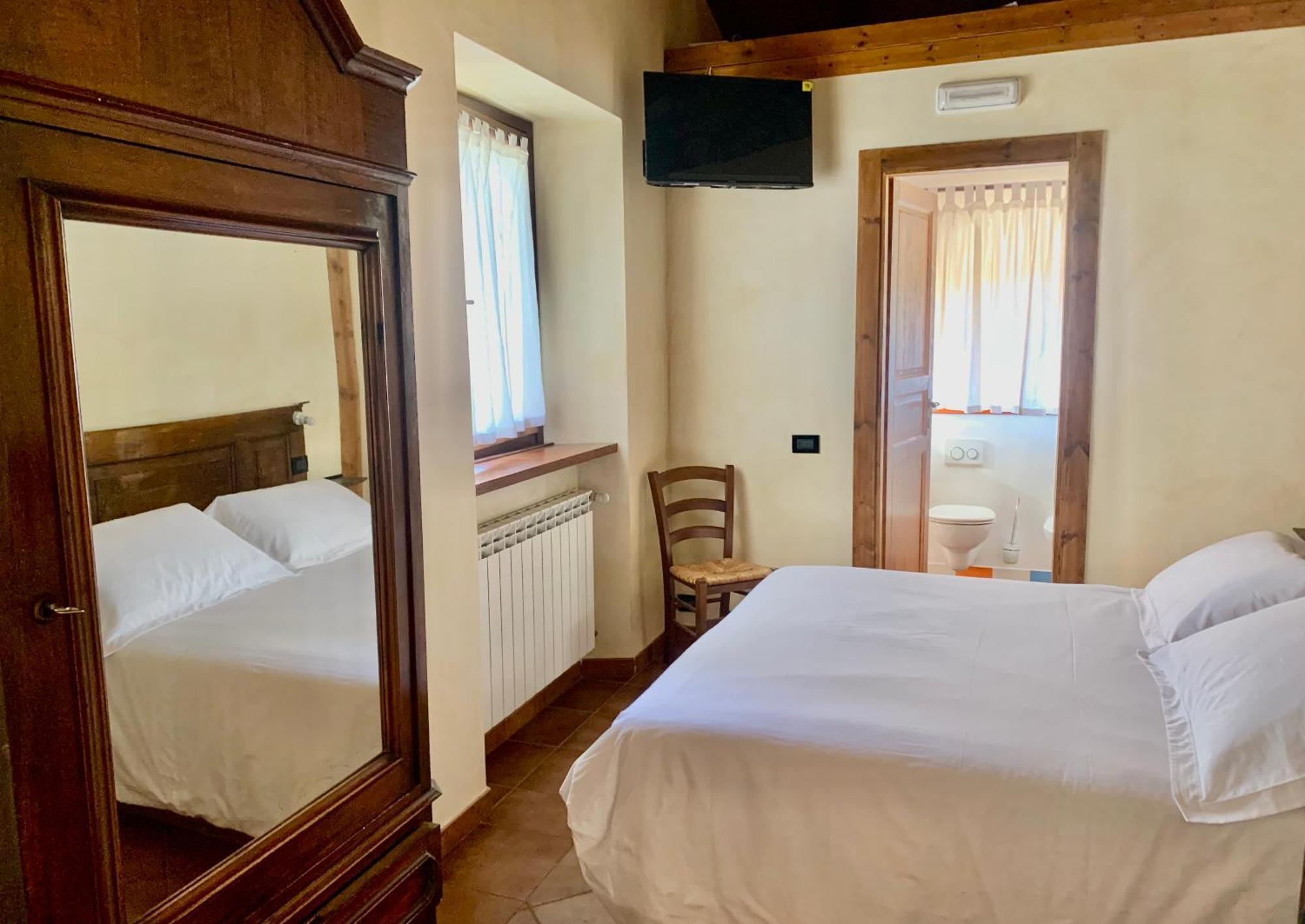 Agriturismo Il Talento Nella Quiete Castiglione dʼIntelvi Exterior foto